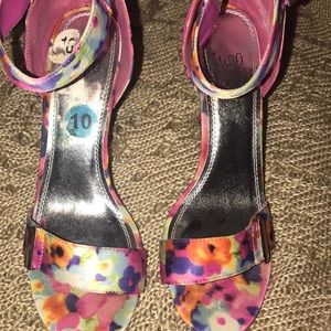 Floral sandal